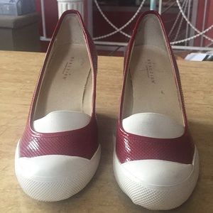 Kenneth Cole size 9m preowned